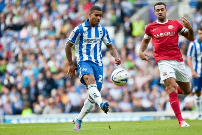 Framed Print : Clash of the Championship: Liam Bridcutt vs Craig Davies, Brighton & Hove Albion vs Barnsley, August 25, 2012 Framed Print : Clash of the Championship: Liam Bridcutt vs Craig Davies, Brighton & Hove Albion vs Barnsley, August 25, 2012