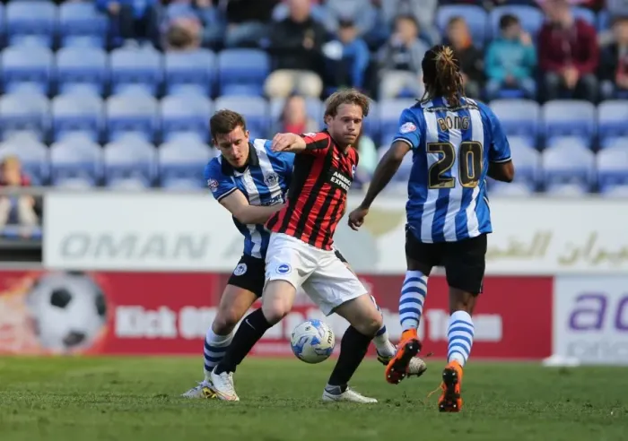 Framed Print : Craig Mackail-Smith: In Action for Brighton and Hove Albion vs. Wigan Athletic, Sky Bet Championship, 18th April 2015 Framed Print : Craig Mackail-Smith: In Action for Brighton and Hove Albion vs. Wigan Athletic, Sky Bet Championship, 18th April 2015