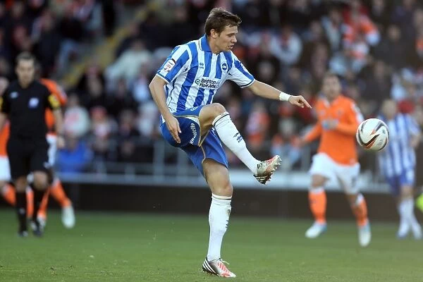 Dean Hammond of Brighton & Hove Albion in Action Against Blackpool, Npower Championship, October 27, 2012