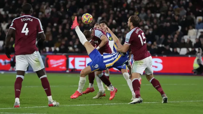 Framed Print : Decisive Moment: West Ham vs. Brighton - Premier League Clash (01DEC21) Framed Print : Decisive Moment: West Ham vs. Brighton - Premier League Clash (01DEC21)