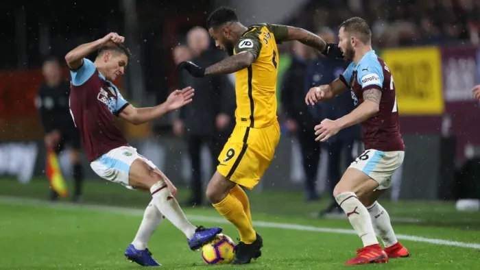 Framed Print : Decisive Moments: Burnley vs. Brighton & Hove Albion at Turf Moor (08DEC18) Framed Print : Decisive Moments: Burnley vs. Brighton & Hove Albion at Turf Moor (08DEC18)