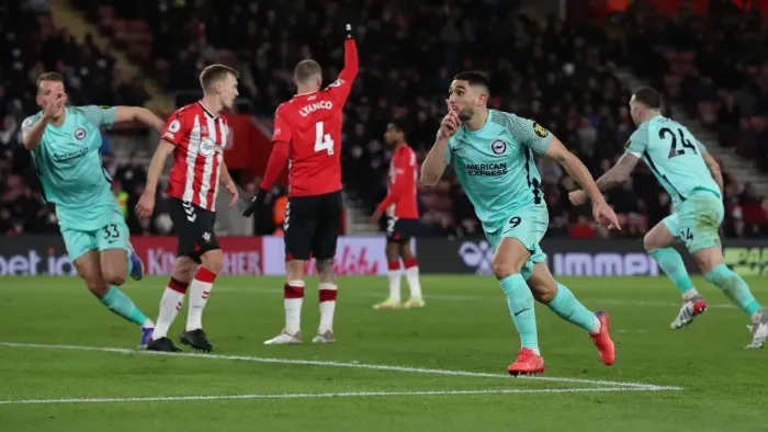 Framed Print : Decisive Moments: Southampton vs. Brighton & Hove Albion (04DEC21) - Premier League Showdown at St. Mary's