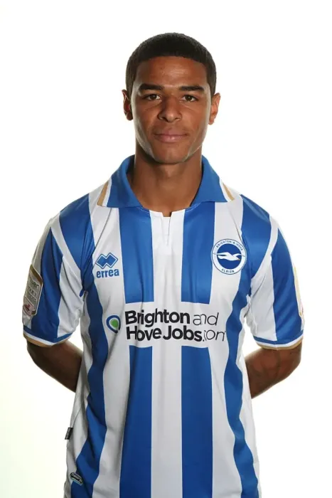 Framed Print : Focused Midfielder Liam Bridcutt: Ready for Action with Brighton & Hove Albion
