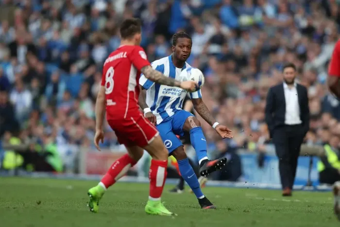 Framed Print : Gaetan Bong in Action: Brighton & Hove Albion vs. Bristol City (29APR17) Framed Print : Gaetan Bong in Action: Brighton & Hove Albion vs. Bristol City (29APR17)