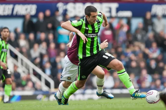 Framed Print : Gary Dicker in Action: West Ham Utd vs. Brighton & Hove Albion, Npower Championship, 14th April 2012 Framed Print : Gary Dicker in Action: West Ham Utd vs. Brighton & Hove Albion, Npower Championship, 14th April 2012