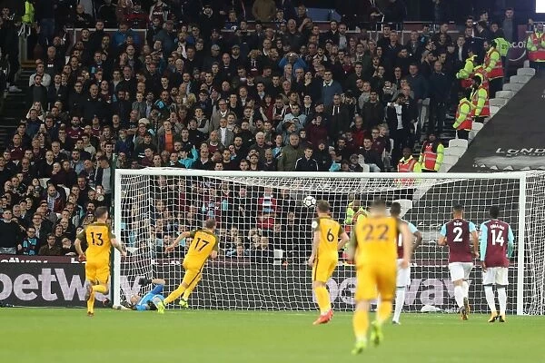 Glenn Murray Scores Penalty: Brighton Leads 3-0 against West Ham United (Premier League 20OCT17)