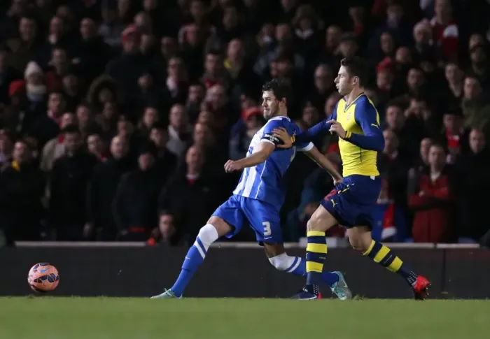 Framed Print : Gordon Greer Leads Brighton & Hove Albion in FA Cup Battle against Arsenal (25Jan15)