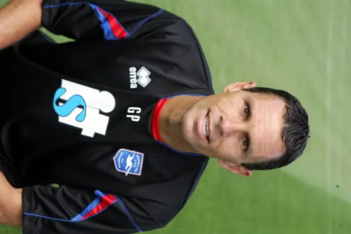 Framed Print : Gus Poyet Framed Print : Gus Poyet