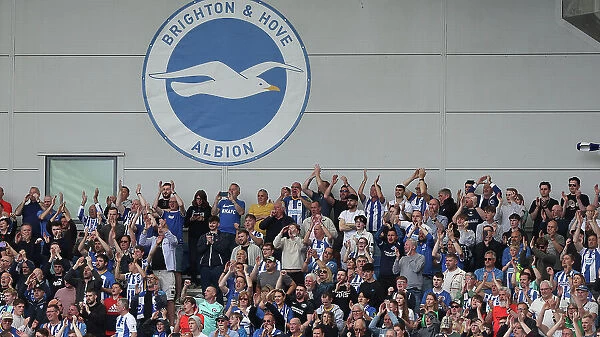Intense Moment on the Pitch: Brighton & Hove Albion vs Southampton (21 May 2023)