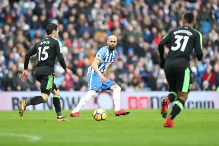 Framed Print : Intense Premier League Clash: Brighton and Hove Albion vs Bournemouth (01JAN18) Framed Print : Intense Premier League Clash: Brighton and Hove Albion vs Bournemouth (01JAN18)