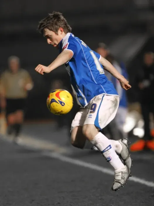 Framed Print : Jake Robinson: Masterful Pass Control against Yeovil Town (Brighton & Hove Albion FC)