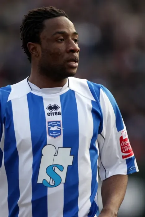 Framed Print : Kazenga LuaLua: Star Midfielder of Brighton and Hove Albion FC