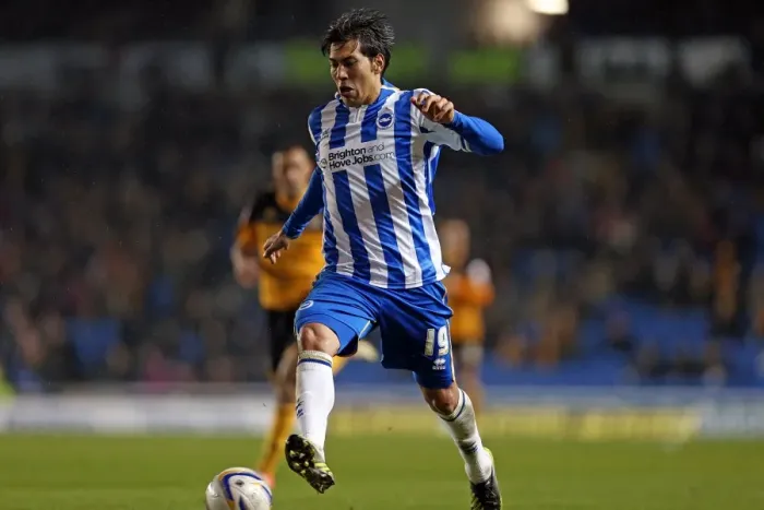 Framed Print : Leonardo Ulloa's Determination: Brighton & Hove Albion vs Hull City, Npower Championship (February 9, 2013) Framed Print : Leonardo Ulloa's Determination: Brighton & Hove Albion vs Hull City, Npower Championship (February 9, 2013)
