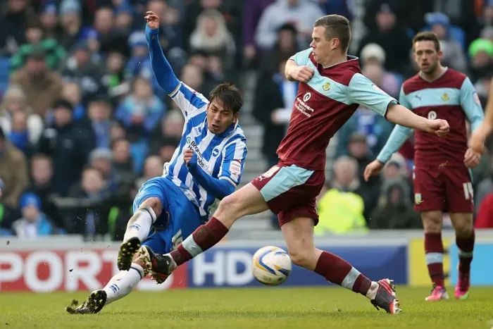 Framed Print : Leonardo Ulloa's Thrilling Shot: Brighton & Hove Albion vs. Burnley, Npower Championship, Amex Stadium (February 23, 2013) Framed Print : Leonardo Ulloa's Thrilling Shot: Brighton & Hove Albion vs. Burnley, Npower Championship, Amex Stadium (February 23, 2013)