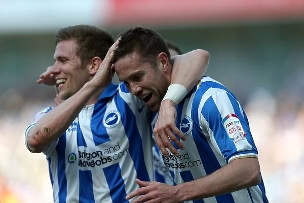 Matthew Upson Scores the Second Goal for Brighton & Hove Albion against Blackpool, April 20, 2013