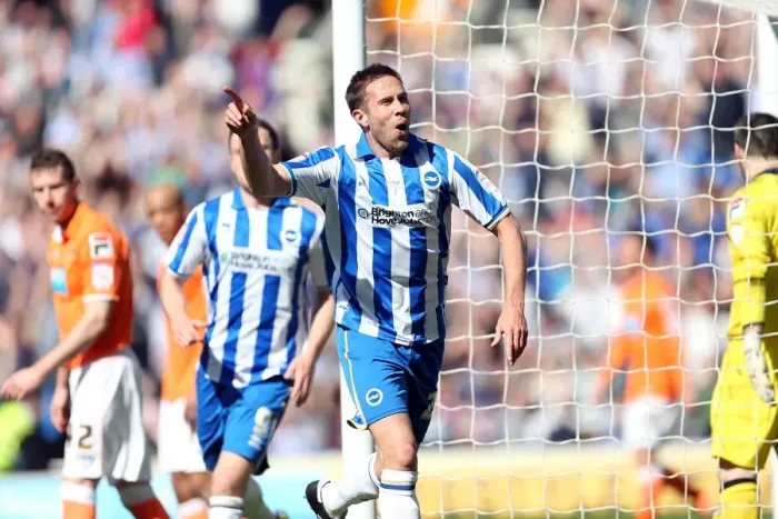 Framed Print : Matthew Upson Scores the Second Goal: Brighton & Hove Albion vs. Blackpool, April 20, 2013 (2-0) Framed Print : Matthew Upson Scores the Second Goal: Brighton & Hove Albion vs. Blackpool, April 20, 2013 (2-0)