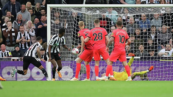 Premier League Showdown: Newcastle United vs. Brighton & Hove Albion (18MAY23) - Intense Action on the Field
