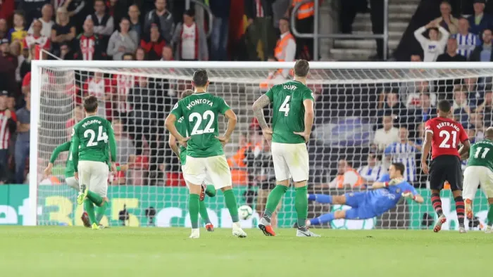 Framed Print : Premier League Showdown: Southampton vs. Brighton & Hove Albion at St. Mary's Stadium (17SEP18)