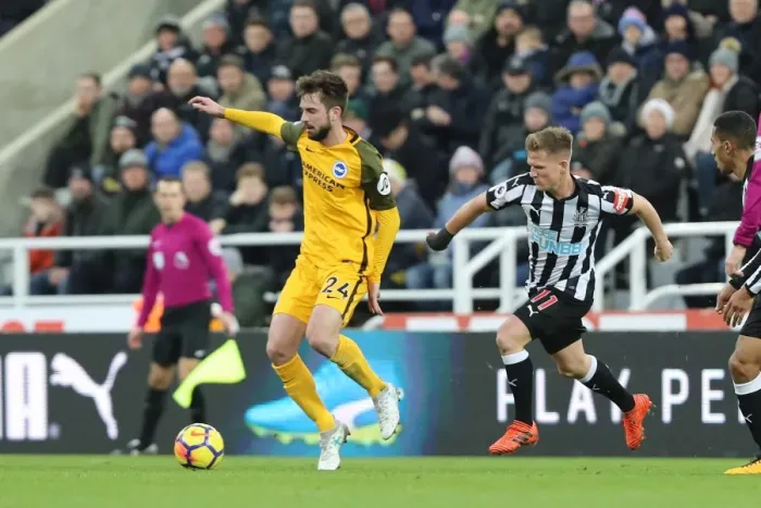 Framed Print : Propper vs. Ritchie: Intense Midfield Battle in Newcastle United vs. Brighton and Hove Albion (30DEC17) Framed Print : Propper vs. Ritchie: Intense Midfield Battle in Newcastle United vs. Brighton and Hove Albion (30DEC17)