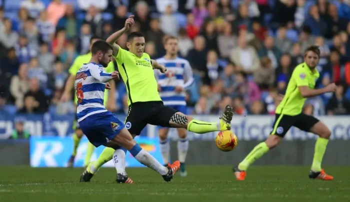 Framed Print : Sky Bet Championship Showdown: Reading vs. Brighton & Hove Albion at Madejski Stadium (31 October 2015)