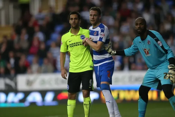 Framed Print : Sky Bet Championship Showdown: Reading vs. Brighton and Hove Albion at Madejski Stadium (31 October 2015) Framed Print : Sky Bet Championship Showdown: Reading vs. Brighton and Hove Albion at Madejski Stadium (31 October 2015)
