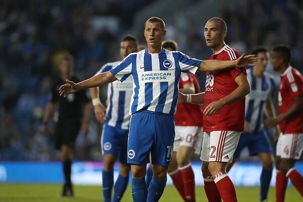 Steve Sidwell in Action: Brighton & Hove Albion vs. Nottingham Forest, EFL Sky Bet Championship, August 12, 2016