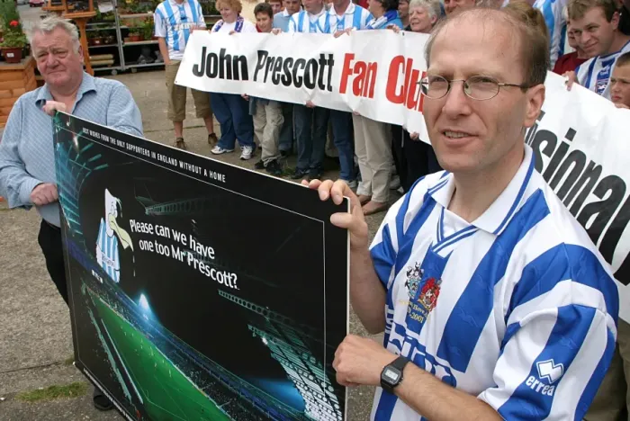 Framed Print : Tim Carder's Giant Postcard for East Hull Labour Party: A Footballing Gesture of Support (Brighton & Hove Albion FC) Framed Print : Tim Carder's Giant Postcard for East Hull Labour Party: A Footballing Gesture of Support (Brighton & Hove Albion FC)