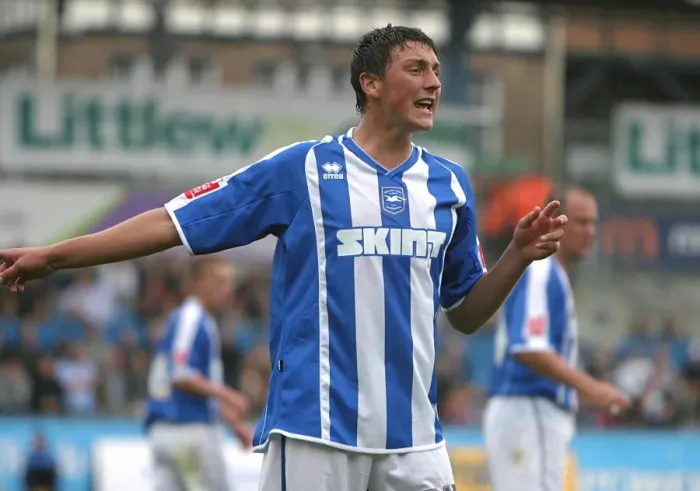 Framed Print : Tommy Elphick in Action: Brighton & Hove Albion FC, 2007 / 08 Season Framed Print : Tommy Elphick in Action: Brighton & Hove Albion FC, 2007 / 08 Season