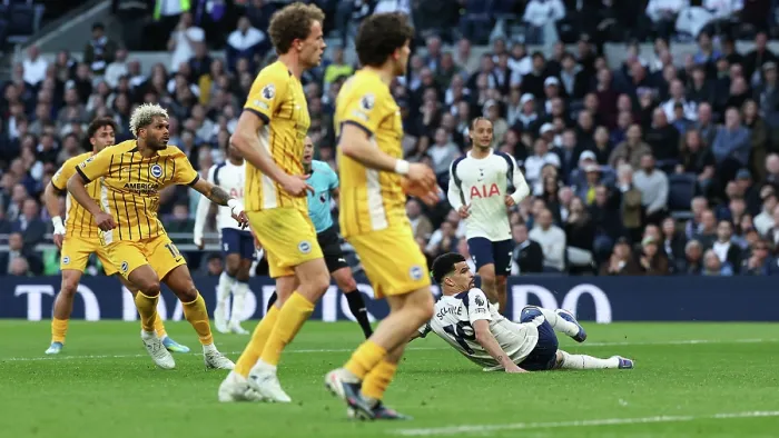 Framed Print : Tottenham Hotspur v Brighton and Hove Albion Premier League 18APR26 Framed Print : Tottenham Hotspur v Brighton and Hove Albion Premier League 18APR26