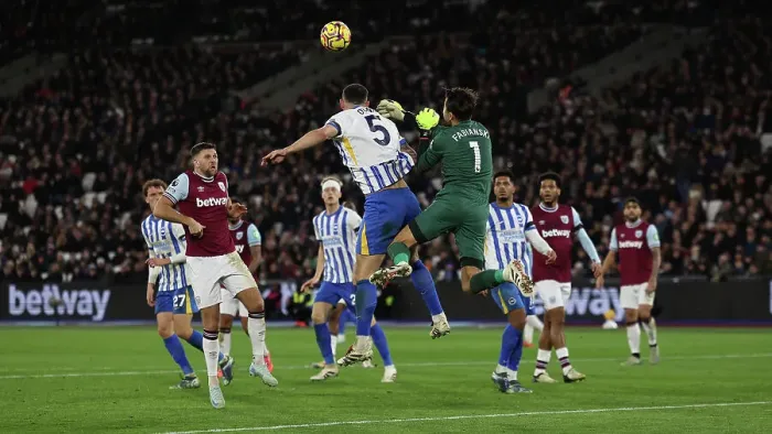 Framed Print : West Ham United v Brighton and Hove Albion Premier League 21DEC24 Framed Print : West Ham United v Brighton and Hove Albion Premier League 21DEC24