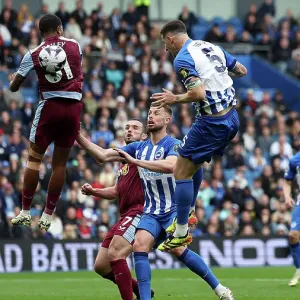 19 Lewis Dunk 19 Lewis Dunk