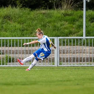 Battle of the Women's Football Field: Brighton & Hove Albion vs. West Ham United (2013-14)
