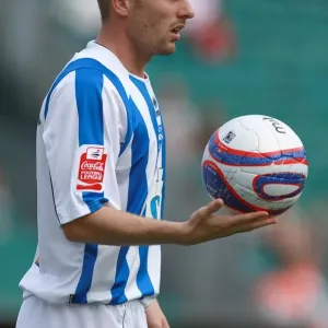 Brighton & Hove Albion 2009-10: Home Battle against Wycombe Wanderers Brighton & Hove Albion 2009-10: Home Battle against Wycombe Wanderers