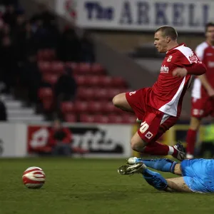 2008-09 Away Games Photographic Print Collection: Swindon Town