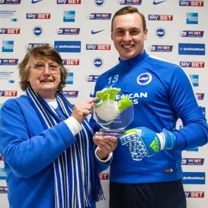 Brighton and Hove Albion: David Stockdale Receives Coach Travellers Player of the Season Award vs. Derby County (02.05.2016)