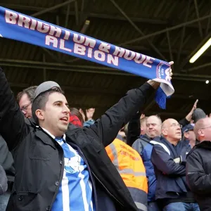Brighton & Hove Albion FC: Intense Away Atmosphere at Charlton Athletic (2010) Brighton & Hove Albion FC: Intense Away Atmosphere at Charlton Athletic (2010)
