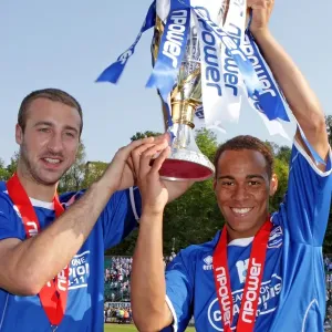 Brighton & Hove Albion: In the Limelight - Elliott Bennett's Midfield Mastery Brighton & Hove Albion: In the Limelight - Elliott Bennett's Midfield Mastery