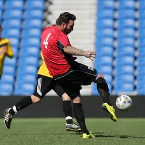 Brighton & Hove Albion: Play on the Pitch - A 2015 Stadium Experience Brighton & Hove Albion: Play on the Pitch - A 2015 Stadium Experience