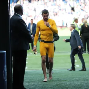 Brighton and Hove Albion: Premier League Survival Celebration - Players Lap of Appreciation (May 2019)