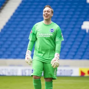 Brighton & Hove Albion: Staff Match on the Pitch (2015) Brighton & Hove Albion: Staff Match on the Pitch (2015)