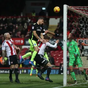 Brighton and Hove Albion vs. Brentford: EFL Sky Bet Championship Clash at Griffin Park (05FEB17)