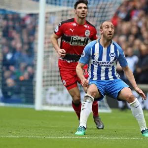 Brighton and Hove Albion vs. Huddersfield Town: A Premier League Clash at American Express Community Stadium (07.04.2018)