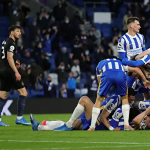 Brighton and Hove Albion vs. Manchester City: Premier League Battle at American Express Community Stadium (18MAY21)