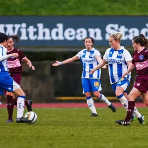 Brighton & Hove Albion Women vs. Portsmouth: 2013-14 Season Match Brighton & Hove Albion Women vs. Portsmouth: 2013-14 Season Match