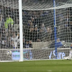 Brighton & Hove Albion's Leonardo Ulloa Scores Opening Goal Against QPR, Skybet Championship 2014