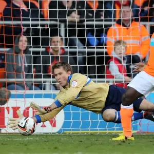 Brighton & Hove Albion's Tomasz Kuszczak Saves Shot vs. Blackpool, October 27, 2012 Brighton & Hove Albion's Tomasz Kuszczak Saves Shot vs. Blackpool, October 27, 2012