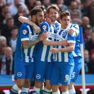 Brighton Midfielder Dale Stephens Scores in Championship Clash vs. Burnley (08/03/2016) Brighton Midfielder Dale Stephens Scores in Championship Clash vs. Burnley (08/03/2016)