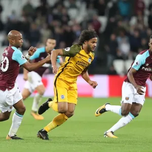 Brighton's Brown Outmuscles Antonio in Premier League Clash vs. West Ham (20OCT17) Brighton's Brown Outmuscles Antonio in Premier League Clash vs. West Ham (20OCT17)