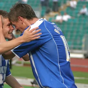 Dean Cox celebarates his goal with Alex Revell