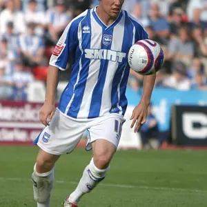 Dean Hammond vs Yeovil Town: A Moment of Determination in Brighton and Hove Albion's 2007/08 Season